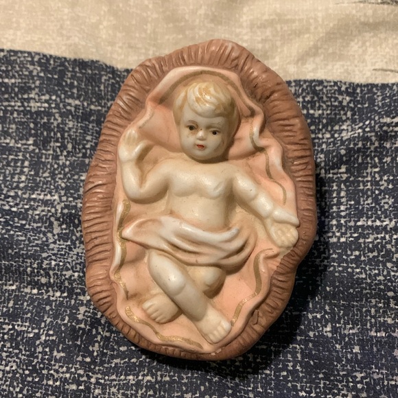 Replacement Porcelain Baby Jesus Nativity - Picture 1 of 1